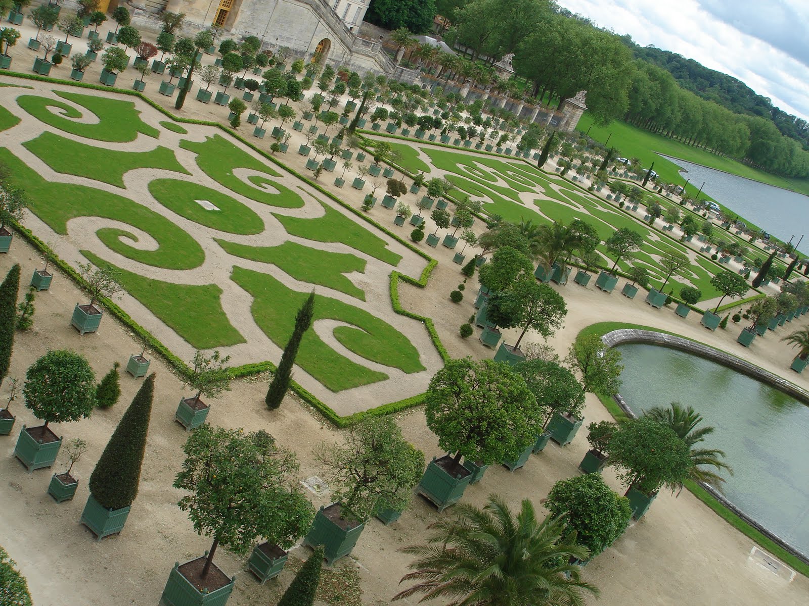 [Versailles+is+the+most+famous+garden77garden,+gardens,+flower,+flowers,+luxury,+design,.jpg]