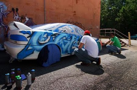 Ein Wagen Mit Grafitti Besprayen Polo 6n 6n2