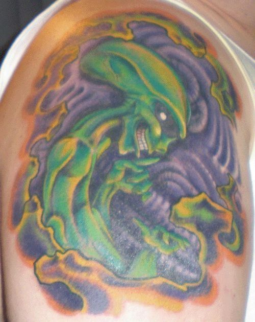 Green N Black Ancient Triquetra Biceps Tattoo Idea Green N Black Ancient Triquetra Biceps Tattoo Idea