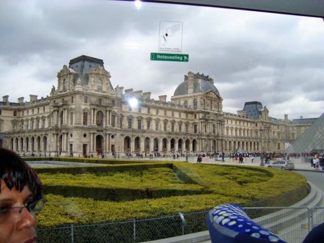 [March17-30,2009wdparis331_edited.JPG]