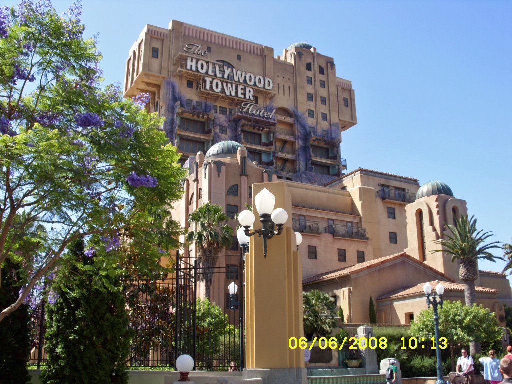 [Disney-June08105_edited.JPG]