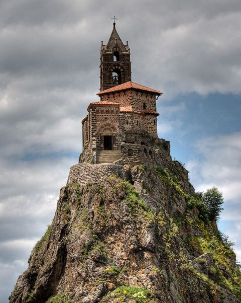 [Saint-Michel+d’Aiguilhe+chapel+(Le+Puy-en-Velay,+France).jpg]