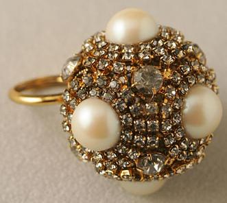 [ring.JPG]