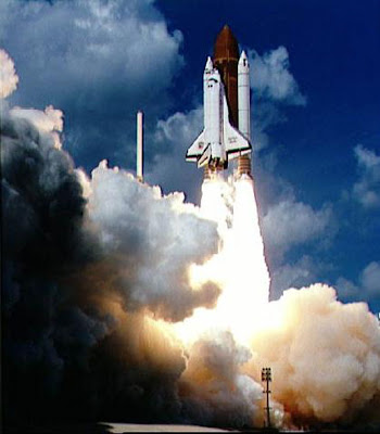 Liftoff of STS-34 Atlantis, carrying the Galileo spacecraft Liftoff of STS-34 Atlantis, carrying the Galileo spacecraft