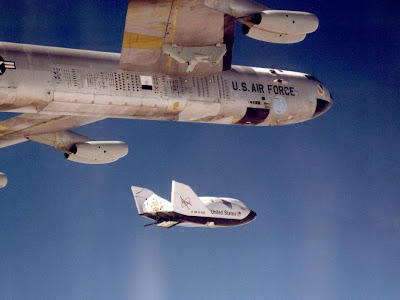 X-38 Ship #2 in free flight after release from B-52 Mothership X-38 Ship #2 in free flight after release from B-52 Mothership