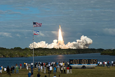 Launch of space shuttle Atlantis Launch of space shuttle Atlantis