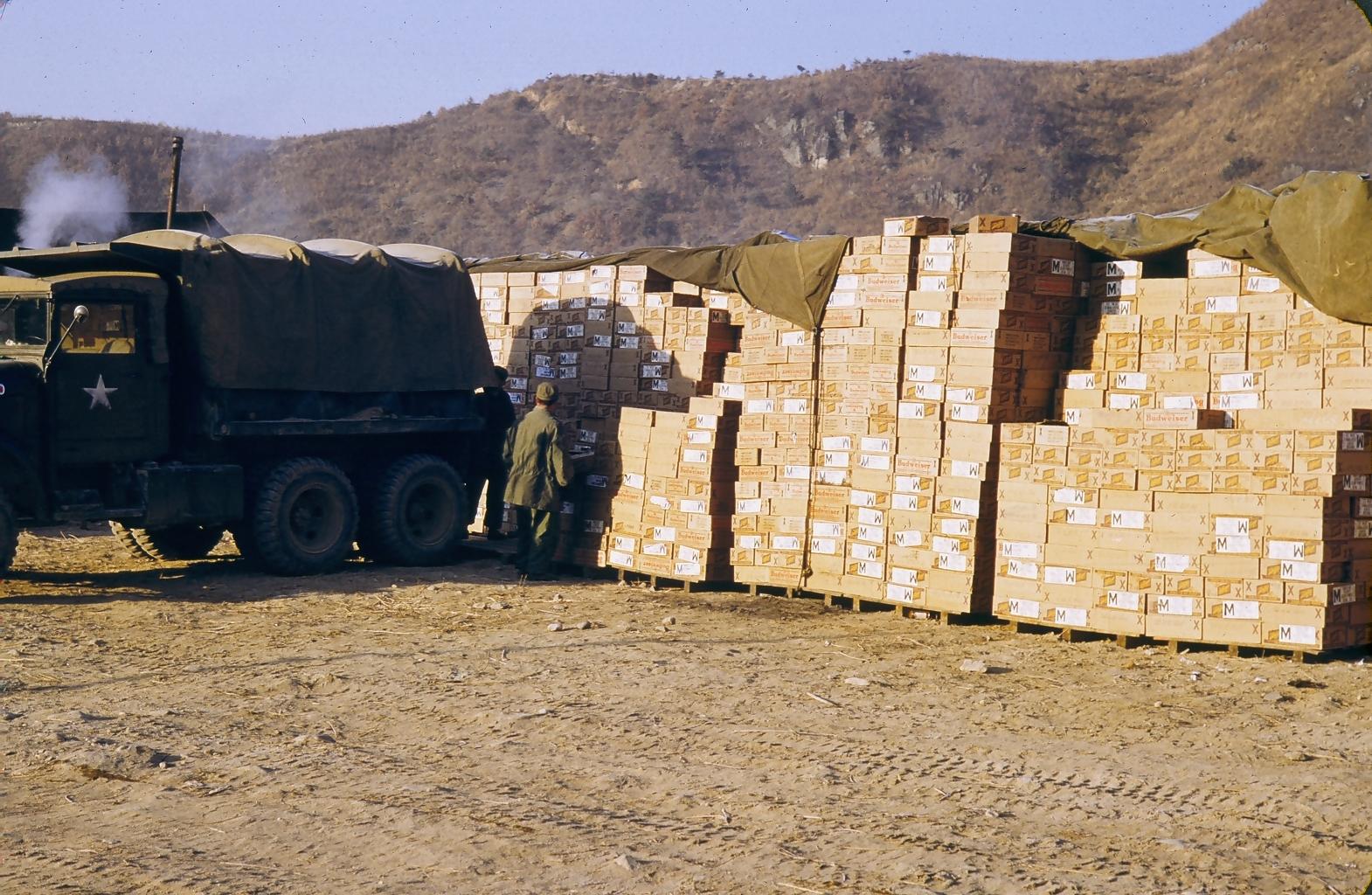 http://4.bp.blogspot.com/_dfClHjAuXrE/S8-vB7Iv3NI/AAAAAAAABrU/-2gDH5bg4eo/s1600/Beer%2Bshipment.jpg