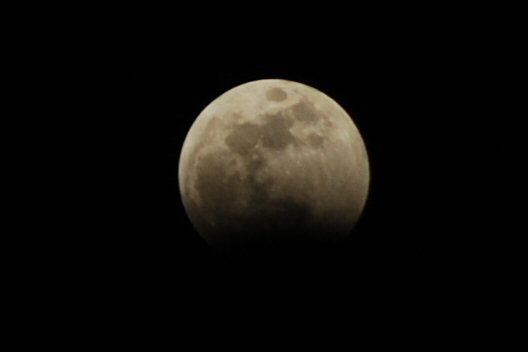 [lunar_eclipse_3.JPG]
