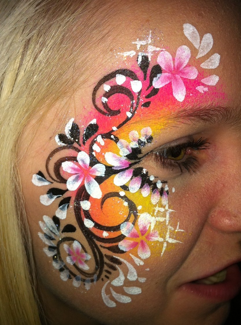 Face Painting & Body Art Side of Eye (flower swirls)
