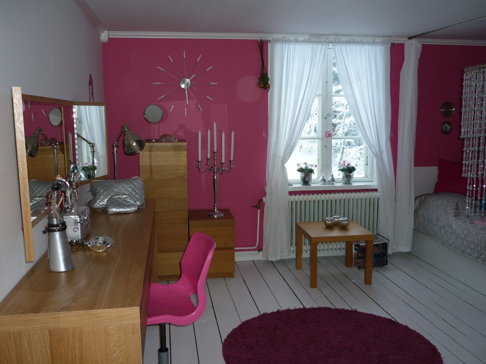 VÃ
r sekelskiftesdrÃm: tonÃ¥rsrum i rosa