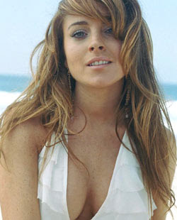 Lindsay Lohan turns down Playboy offer