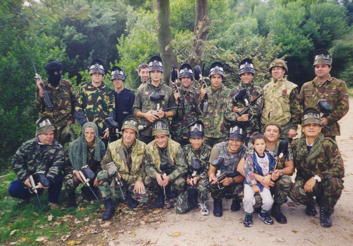 [Paintballg.jpg]