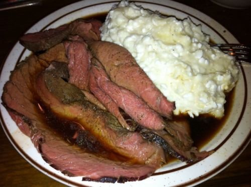 Meat and mashed potatoes