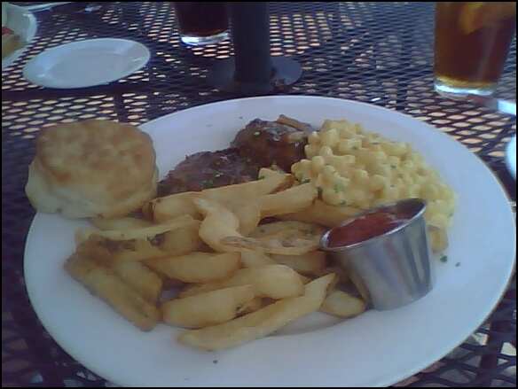 [jeffreys_lunch.jpg]