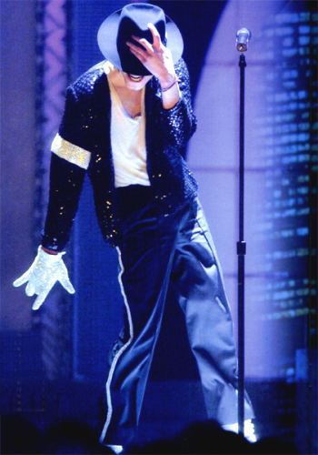 [Moonwalking%20MJ.jpg]