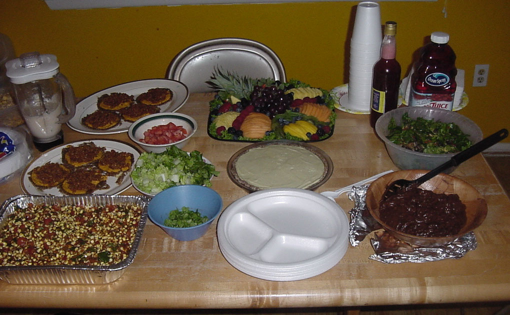 [PotluckTable.JPG]