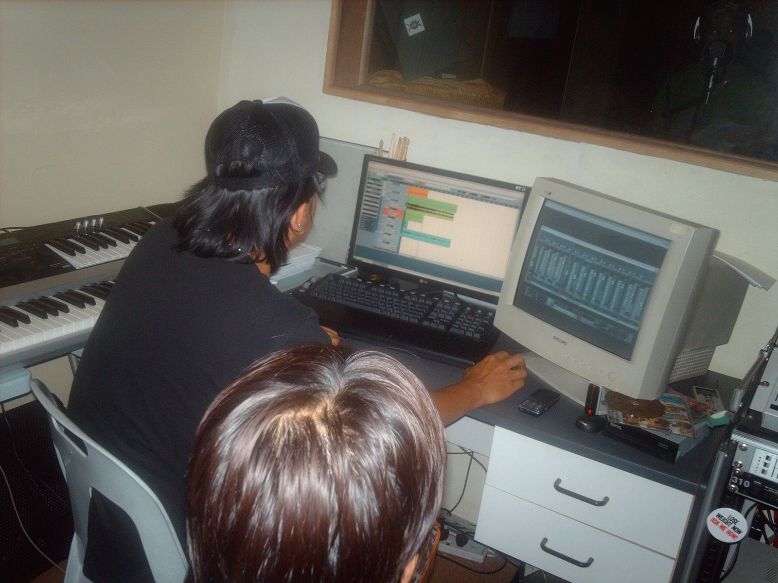 [PICT4198.JPG]
