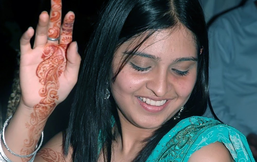 pak islamabad sex movie nude girls wearing waist bids or chain