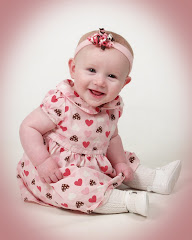 caroline at 7 months