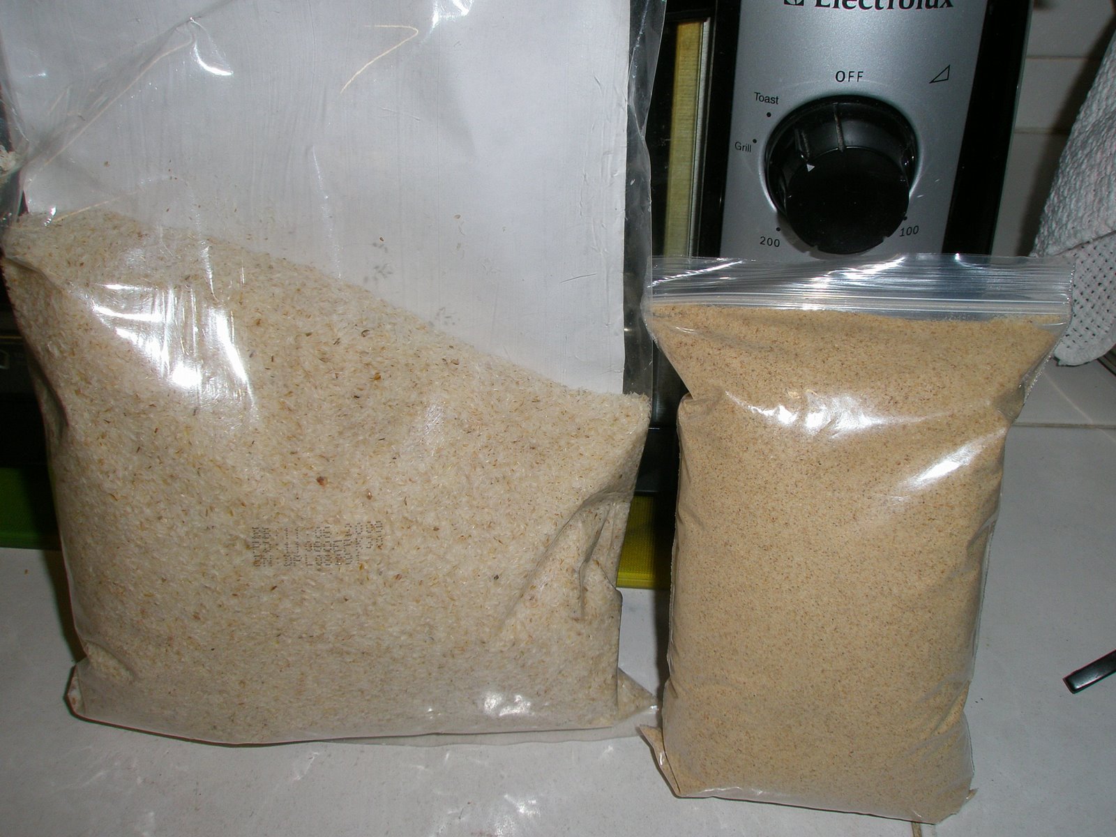 [Alycia+reading+video,+Aly+carries+C+029.jpg]