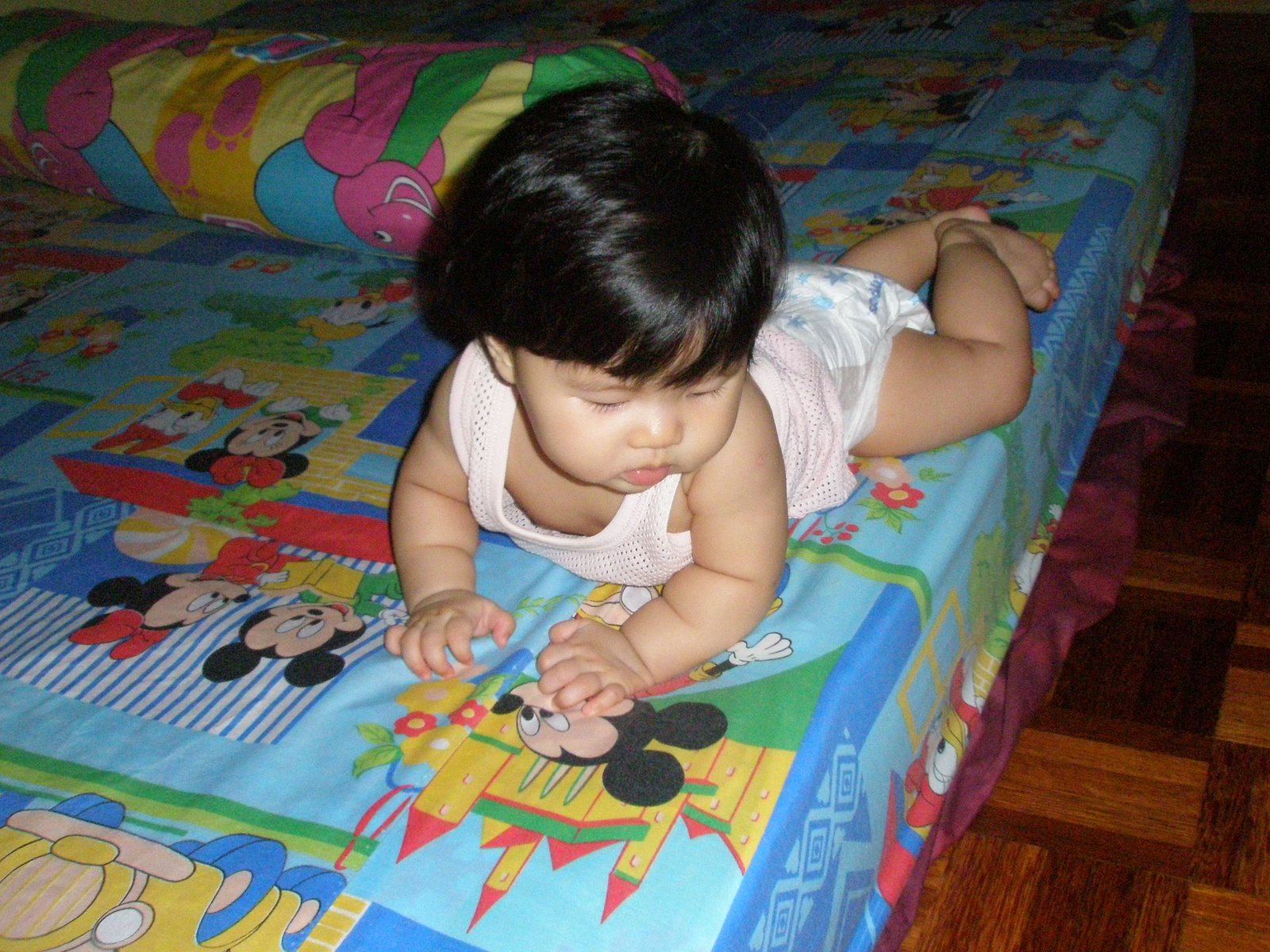 [Cass+in+sisters'+bed+026.jpg]