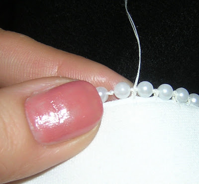 Sew Pearls Without Holding On! - Pearls & Piping foot 