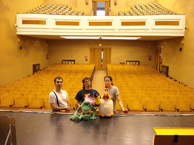 La compañía en el teatro de la universidad de Sevilla