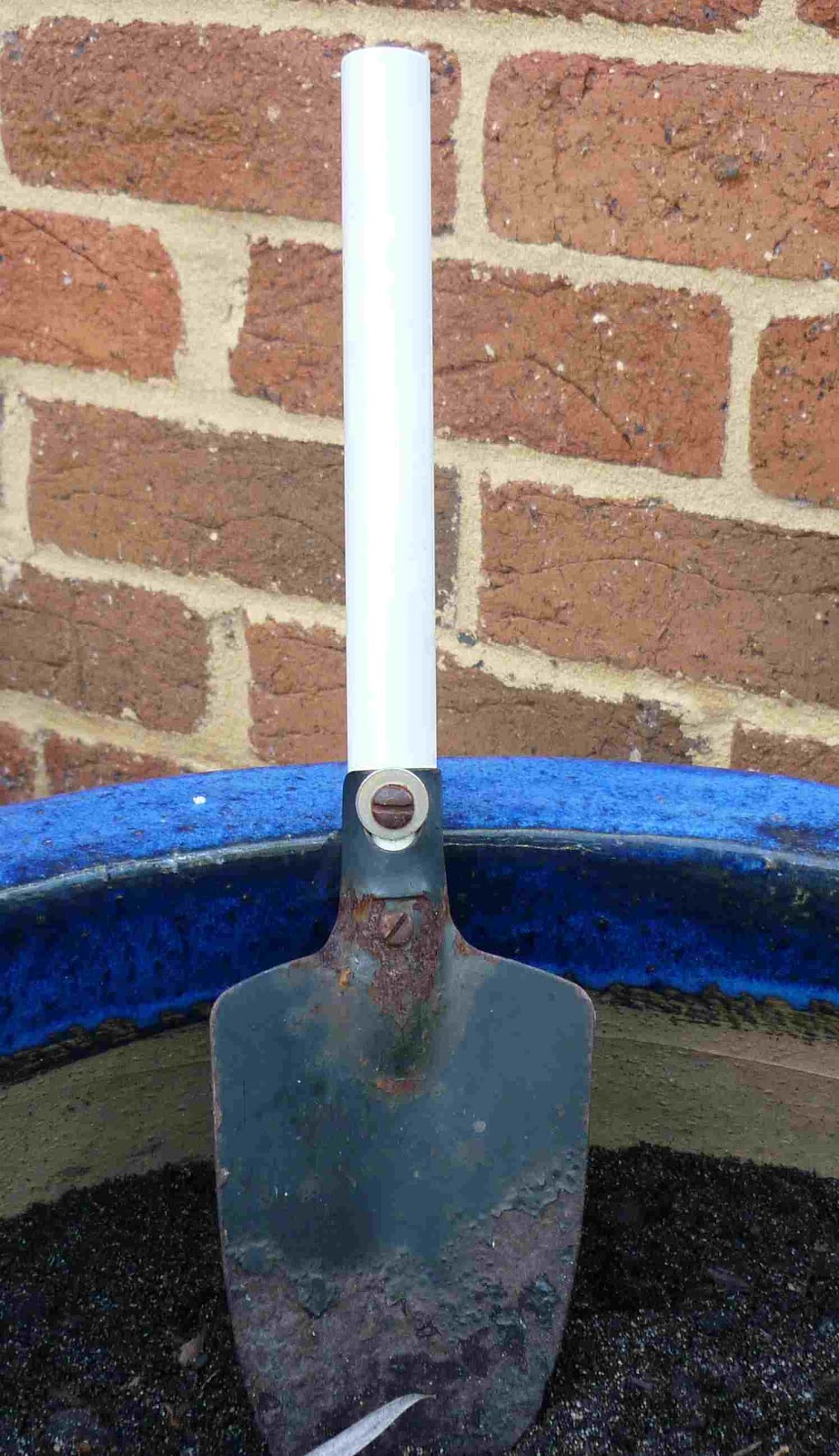 Simpleliving: New Handle For Old Garden Spade