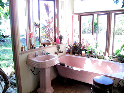 Eleanor Percival: Pretty Pink Bathrooms...