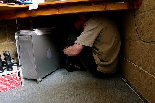 [fear_under_desk1.jpg]