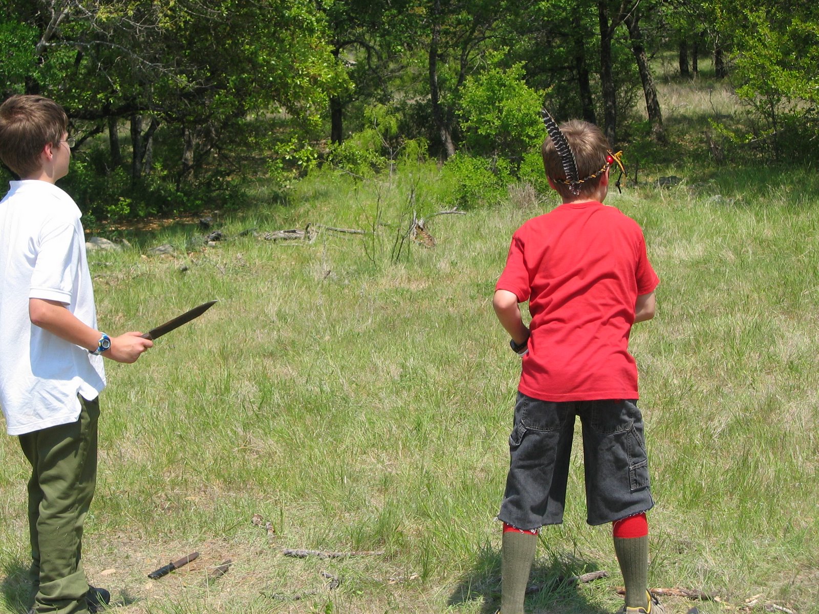 [knife+throwing.JPG]