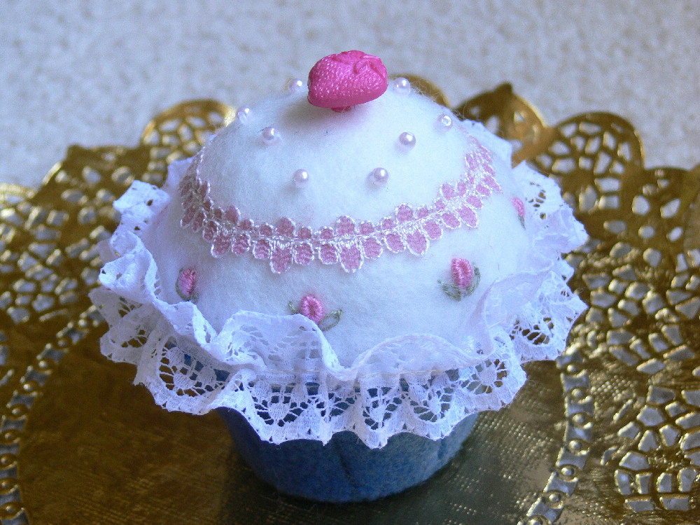 [Cupcake+white+web.jpg]
