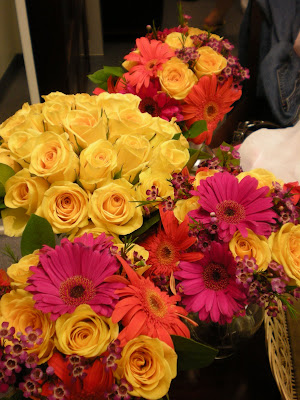 Wedding+bouquets+with+gerbera+daisies+and+roses