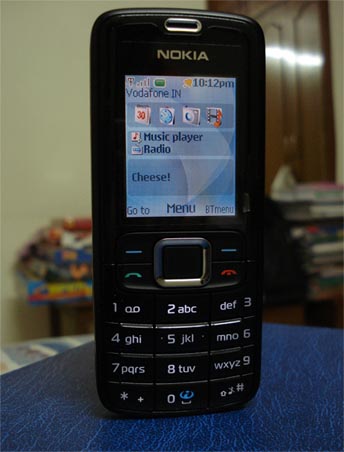 [cellphone.jpg]