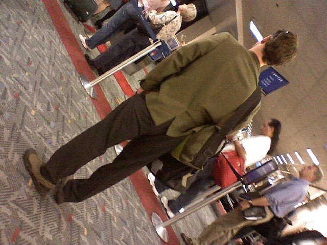 [0516082039-769095.jpg]