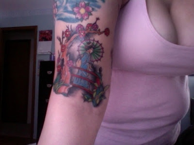 Daisy+tattoos+on+hip
