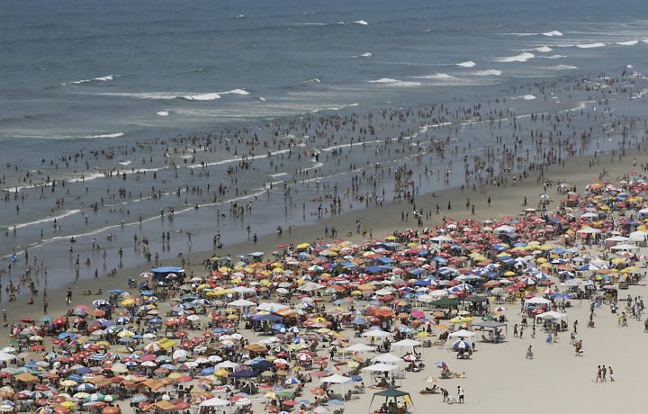 [29_MHG_sp_praia2.jpg]