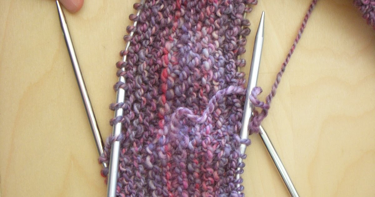Adorabubble Knits: Moebius on 2 needles! (free pattern)