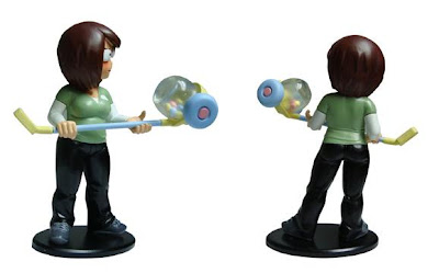 The Shortpacked! Amber O’Malley Statue Side and Back View by David Willis and Patch Together
