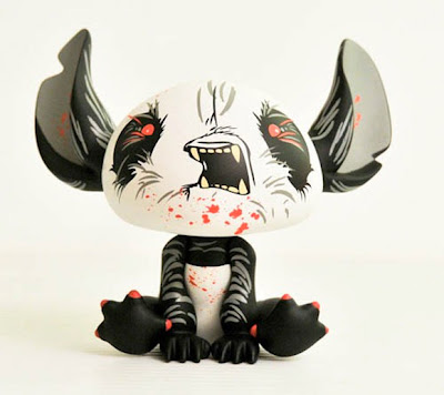 San Diego Comic-Con 2010 Vinyl Pulse Exclusive “Angry” Red Stitch by Angry Woebots