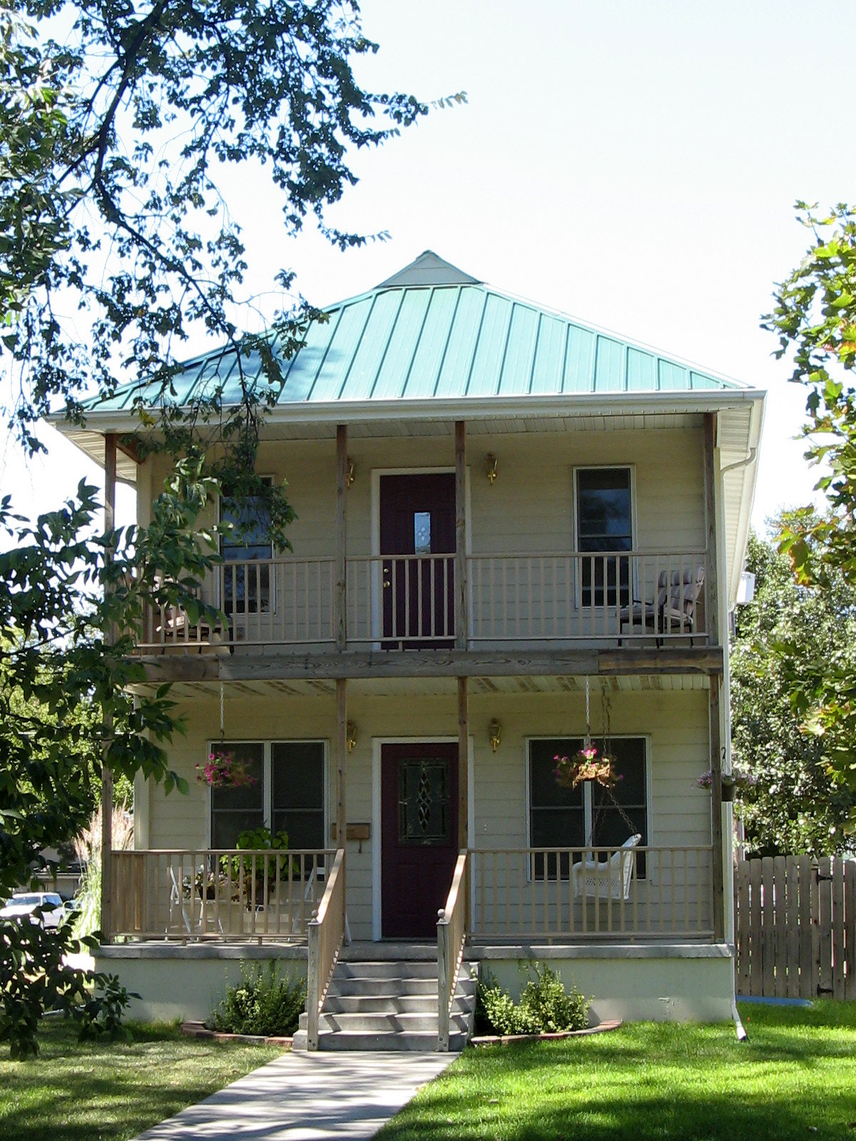 Mary's Ramblin's GREEN DREAM HOUSE, OF MC COOK, NEBRASKA