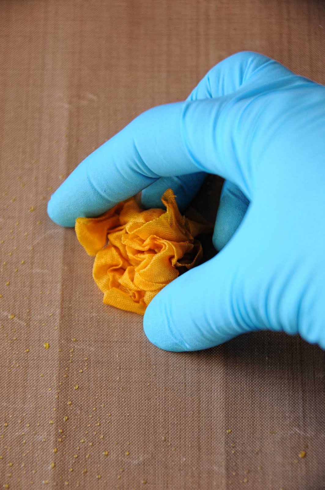 What A Beautiful Mess ***How to Hand Dye Vintage Seam Binding Tutorial***