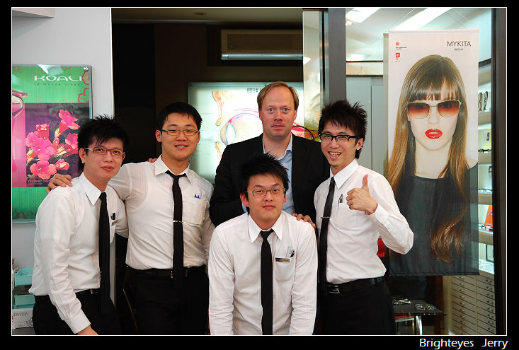 [DSC_52611.jpg]