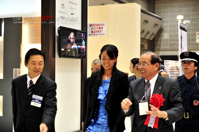 [DSC_51281.jpg]