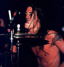 Dave Grohl - Drums