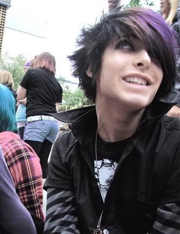 cool emo boys pictures. hot hot emo guys with snake bites and blue. cool emo boys pictures. hot