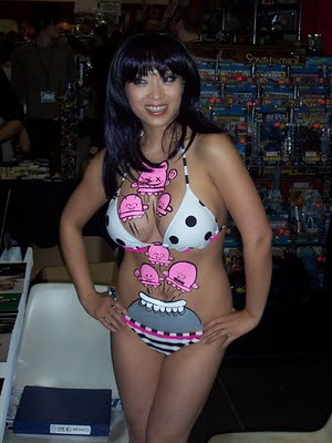 Hallo Kitty Body Painting in Asian Girl