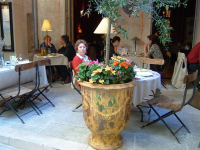 [Avignon02.jpg]