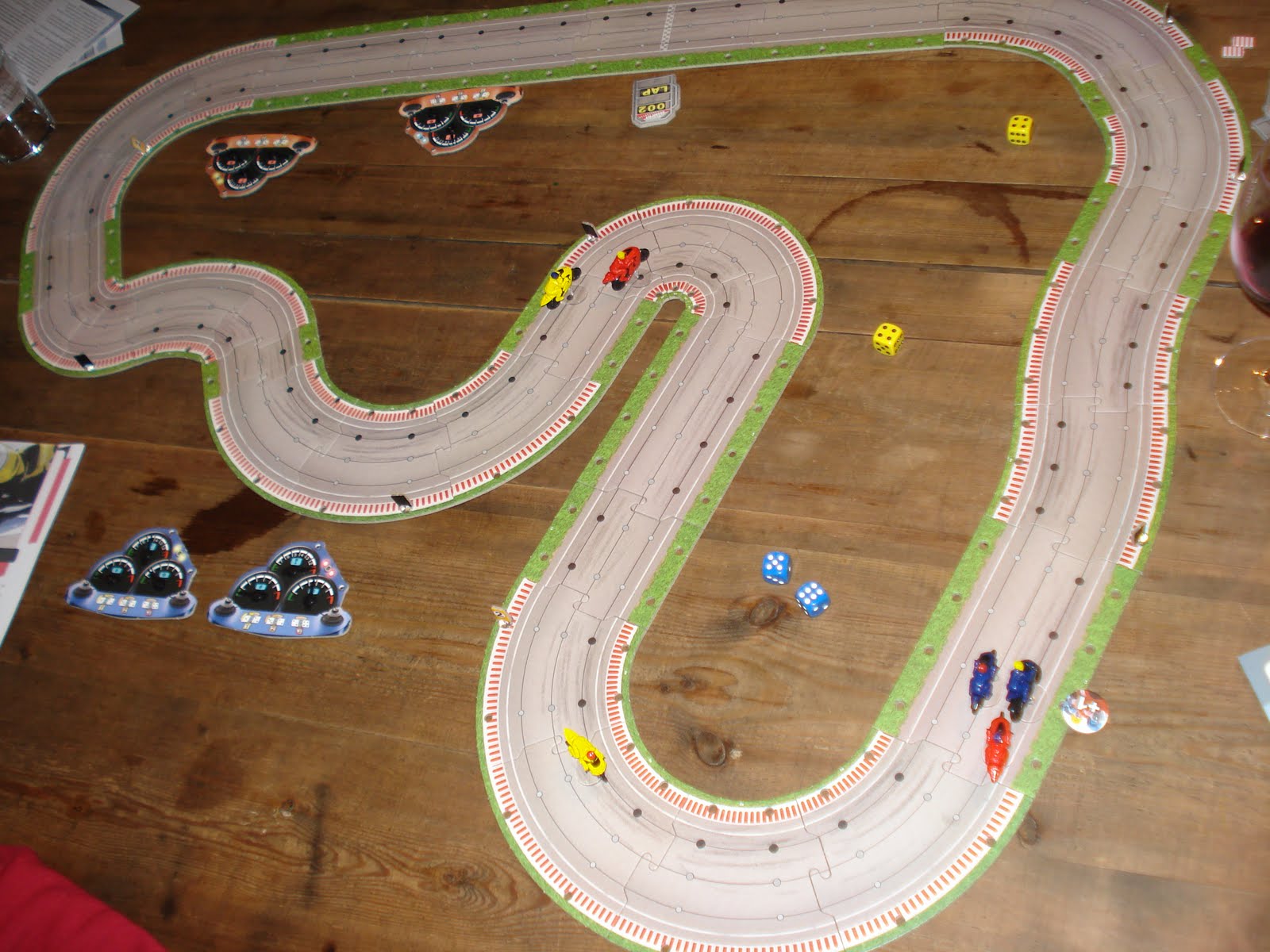 [77+Moto+Grand+Prix+2.JPG]