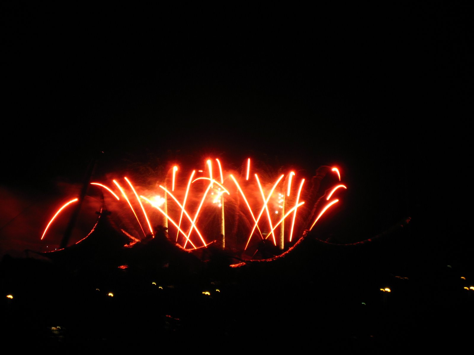 [20070728_Fireworks_Olympia_02.JPG]